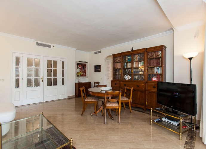 Apartment Middle Floor in Elviria Hacienda Playa  - 8
