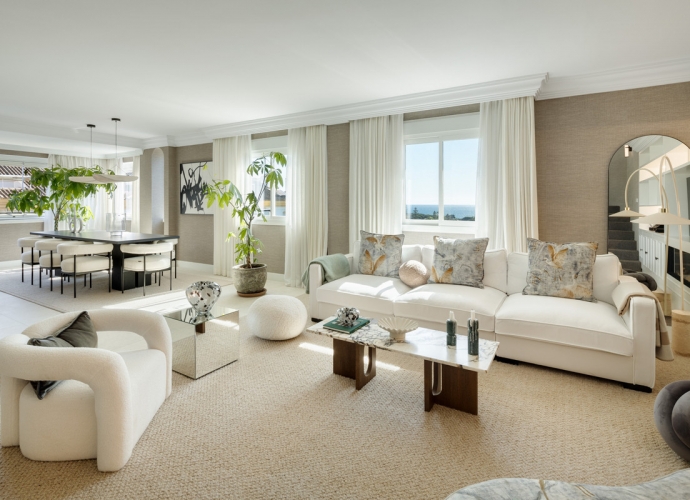 Apartment Middle Floor in The Golden Mile - 2