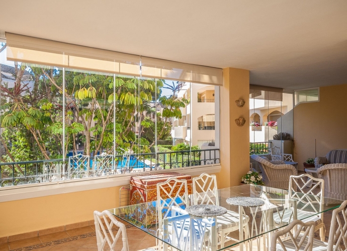 Apartment Middle Floor in Elviria Hacienda Playa  - 10
