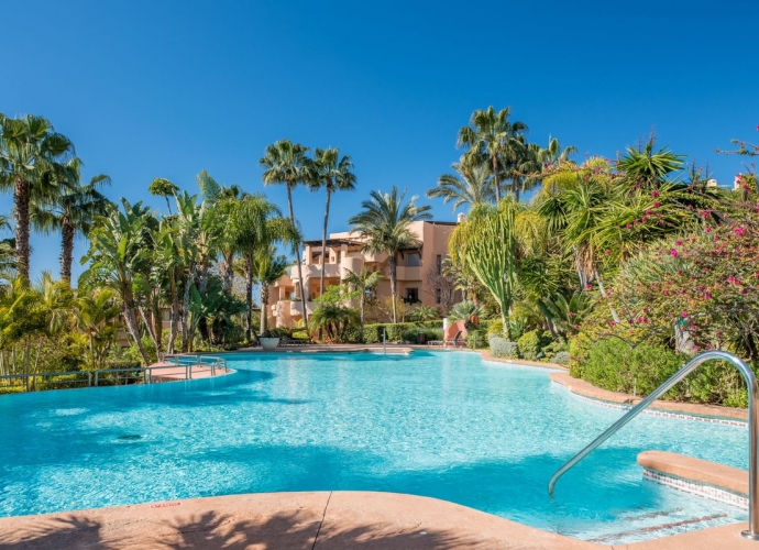 Apartment Middle Floor in Sierra Blanca - 4