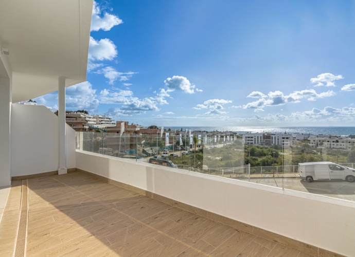Apartment Middle Floor in Estepona - 1