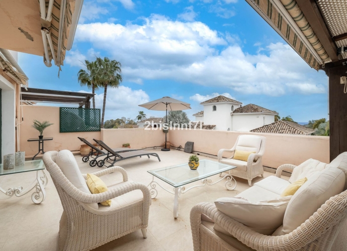 Apartment Middle Floor in Elviria - 2