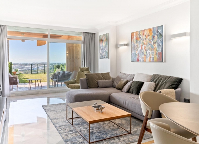 Apartment Ground Floor in Nueva Andalucía Magna Marbella  - 2