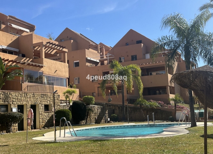 Apartamento Planta Media en Elviria - 1