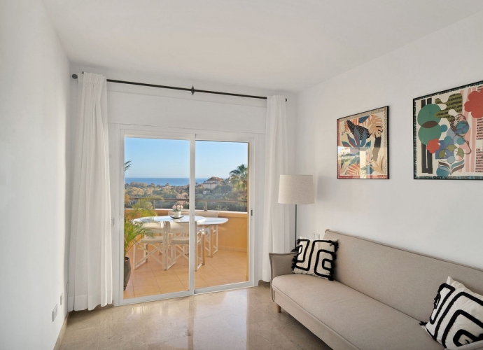 Apartment Middle Floor in Elviria Elviria Hills  - 10