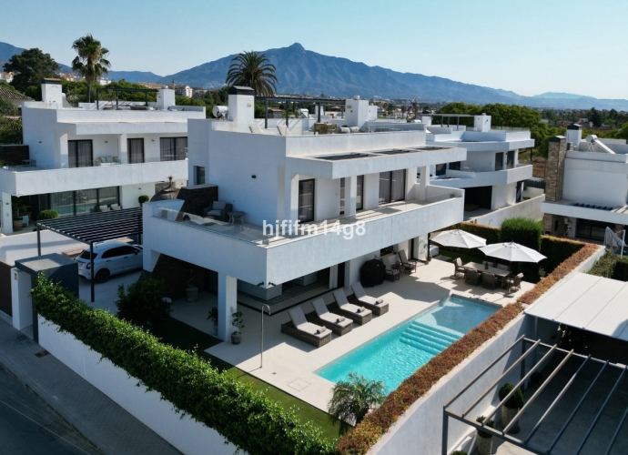 Villa Detached in San Pedro de Alcántara - 3