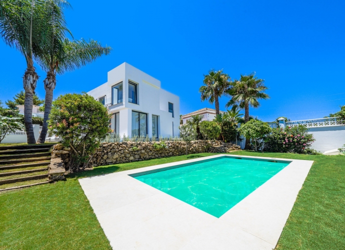 Villa Independiente en Nueva Andalucía Villas en Nueva Andalucia  - 1
