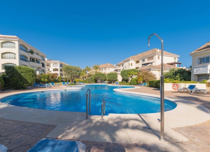 Apartamento Planta Baja en Bahía de Marbella - 2