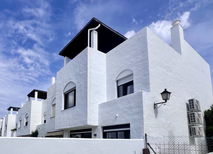 Townhouse Terraced in Guadalmina Baja - 1