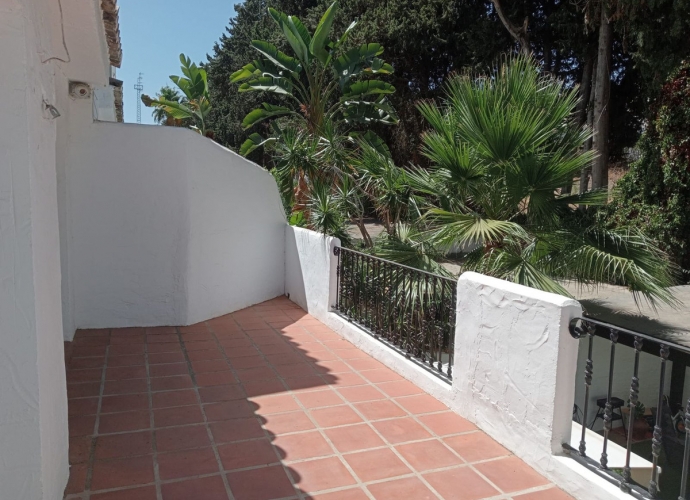 Townhouse Terraced in Nueva Andalucía Los Naranjos  - 9