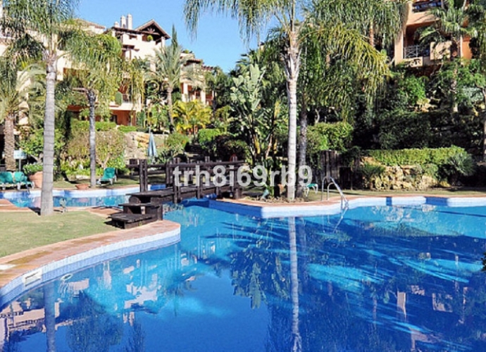 Appartement  rez de chaussée situé à Estepona - 1