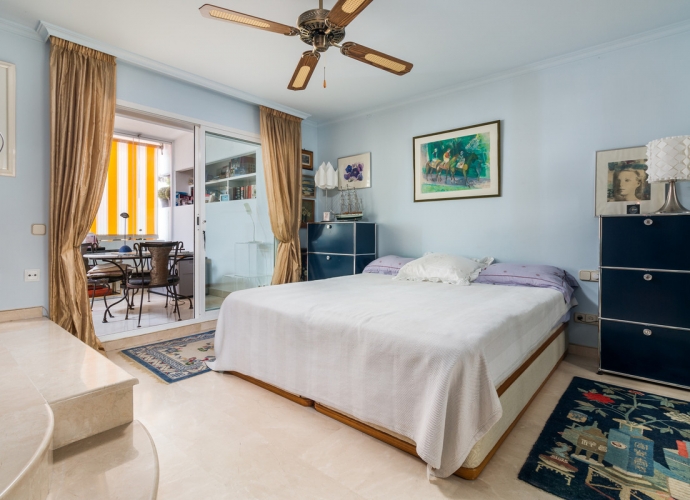 Apartment Middle Floor in The Golden Mile Las Terrazas de las Lomas  - 9