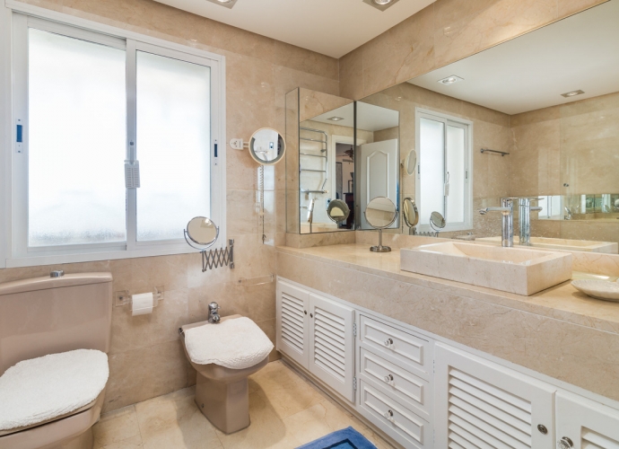 Apartment Middle Floor in The Golden Mile Las Terrazas de las Lomas  - 10