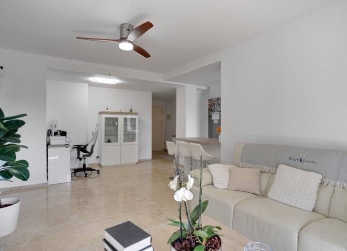 Appartement milieu d’Etage situé à The Golden Mile Coto Real  - 9