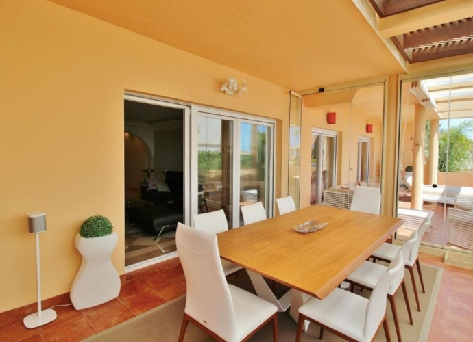 Appartement milieu d’Etage situé à Nueva Andalucía Vista Real  - 6