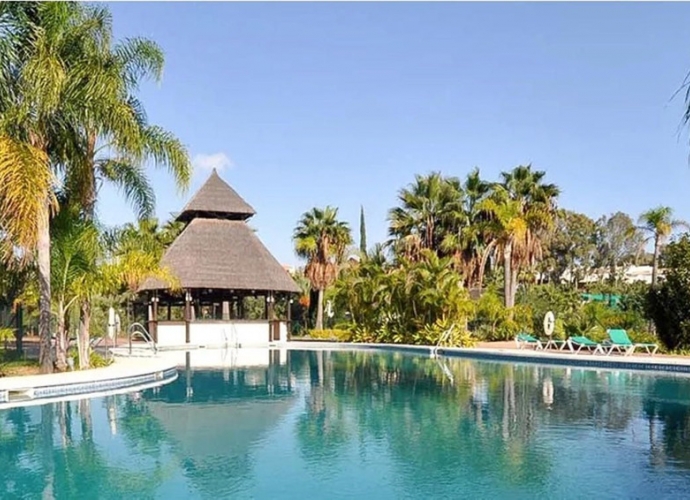 Apartamento Planta Media en New Golden Mile - 2