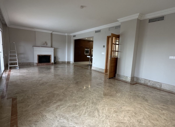 Villa Semi Detached in Santa Clara - 6