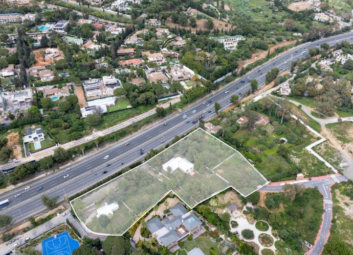 Plot Residential in The Golden Mile - 3