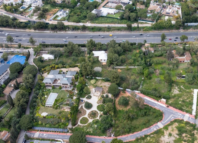 Plot Residential in The Golden Mile - 8