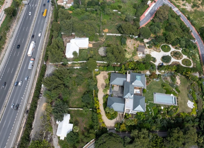Plot Residential in The Golden Mile - 9