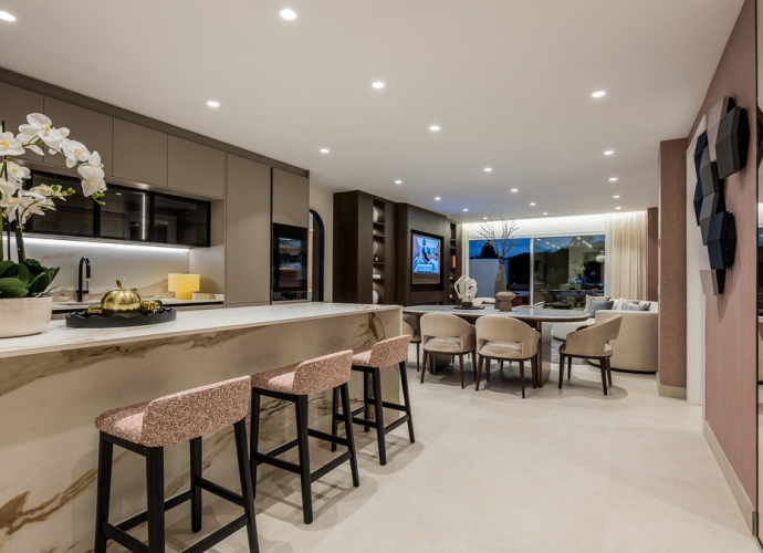 Apartment Middle Floor in Los Monteros - 4