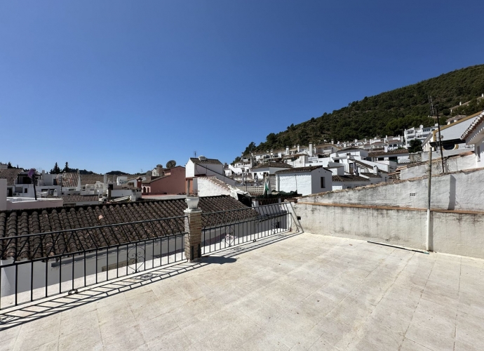 Townhouse Semi Detached in Benahavís - 2