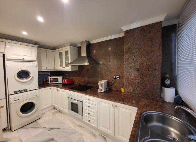 Appartement milieu d’Etage situé à Nueva Andalucía Magna Marbella  - 9