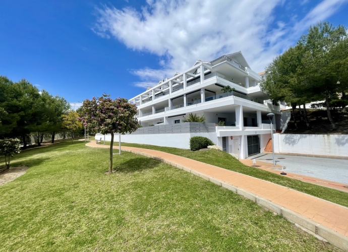 Apartamento Planta Media en Estepona - 2