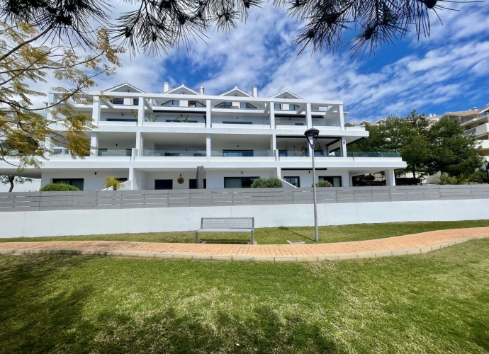 Apartamento Planta Media en Estepona - 3