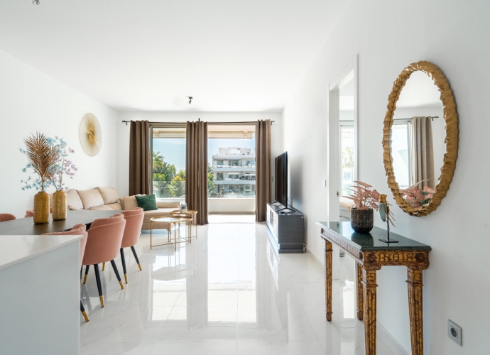 Apartamento Planta Media en Estepona - 9