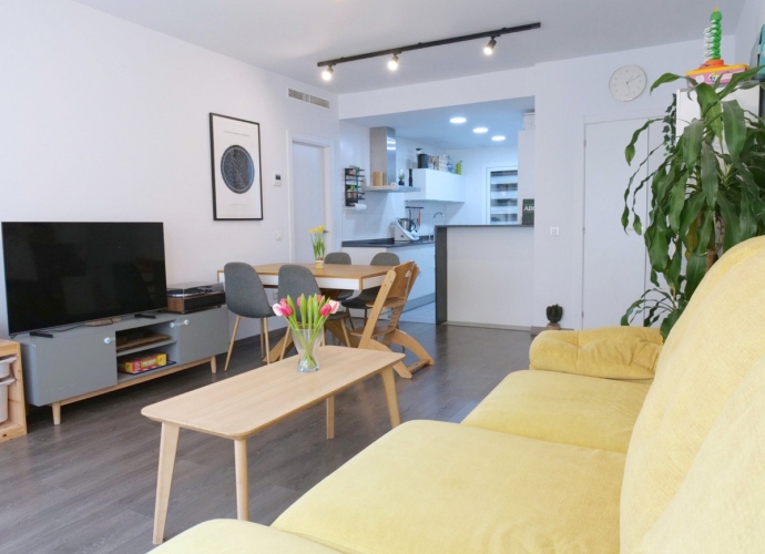 Apartamento Planta Media en Estepona - 1