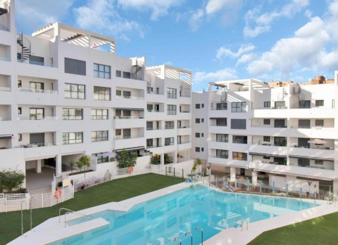 Apartamento Planta Media en Estepona - 2