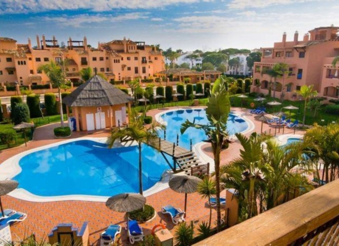 Apartamento Planta Media en Hacienda del Sol - 1