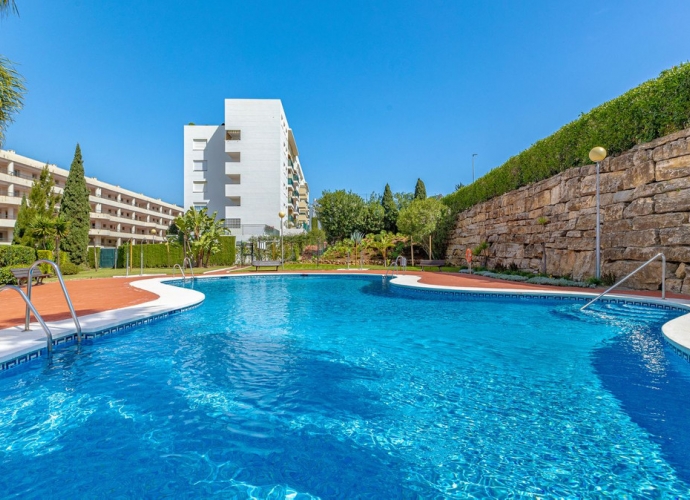 Apartamento Planta Media en Guadalmina Alta - 2