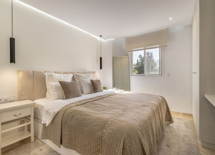 Apartamento Planta Media en Guadalmina Alta - 9