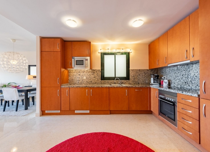 Apartment Middle Floor in Benahavís - 9
