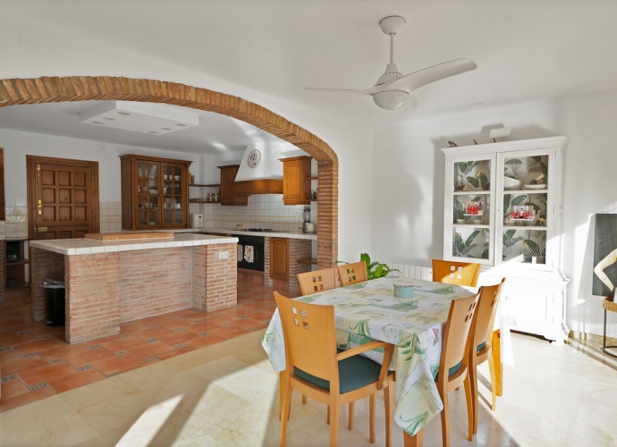 Apartment Ground Floor in Benahavís - 10