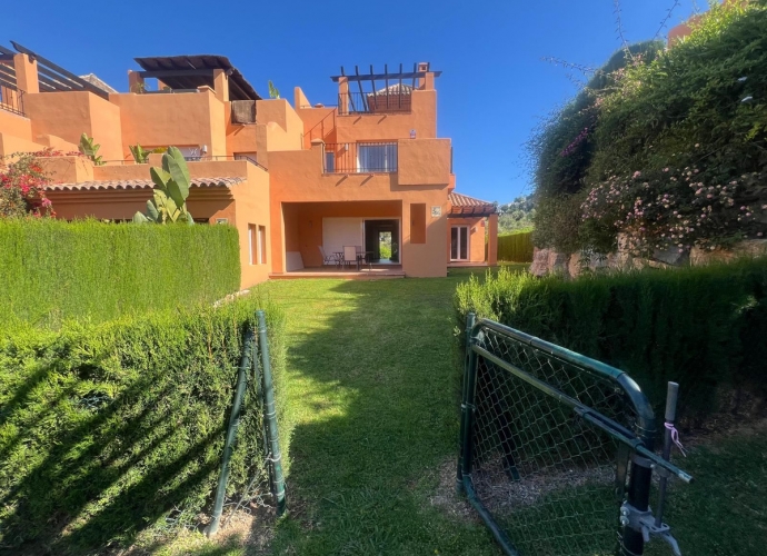 Villa Semi Detached in Benahavís - 1