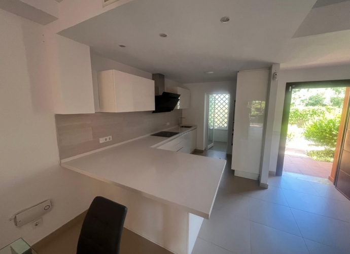 Villa Semi Detached in Benahavís - 6