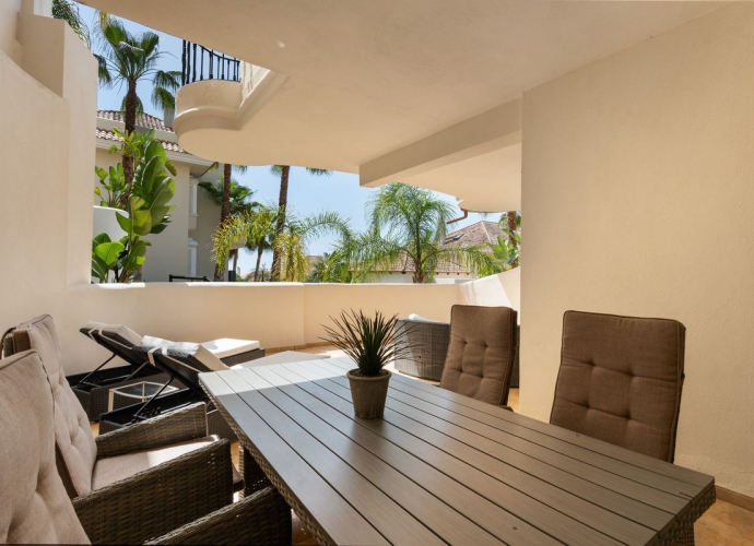 Apartamento Planta Baja en Nueva Andalucía Aloha Hill Club  - 1