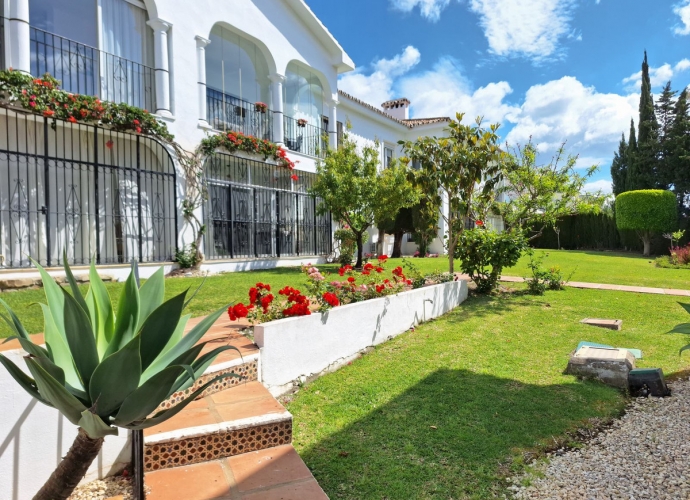 Apartment Ground Floor in Estepona - 1