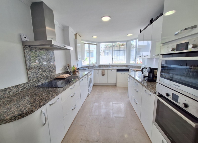 Apartment Ground Floor in Estepona - 10
