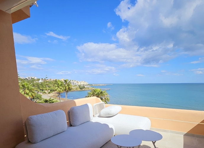 Apartment Penthouse in Estepona - 1