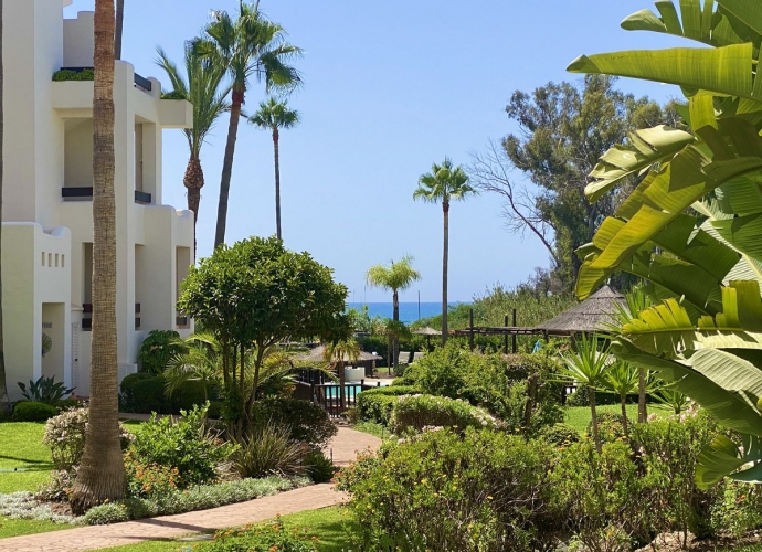 Apartamento Planta Baja en New Golden Mile - 1