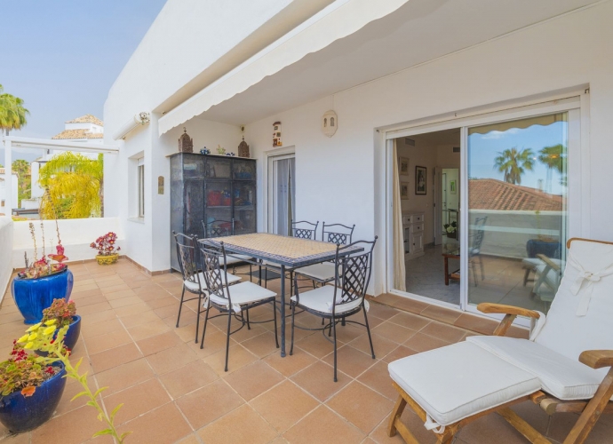 Apartamento Planta Media en Bahía de Marbella - 1