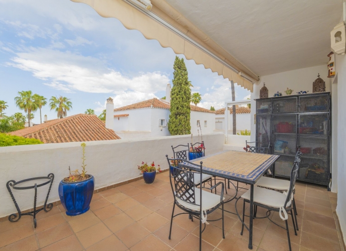 Apartamento Planta Media en Bahía de Marbella - 2