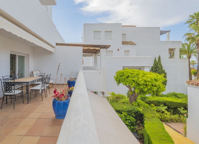 Apartamento Planta Media en Bahía de Marbella - 3