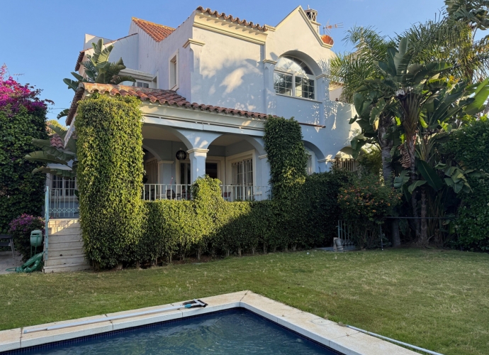 Villa Independiente en Puerto Banús - 1