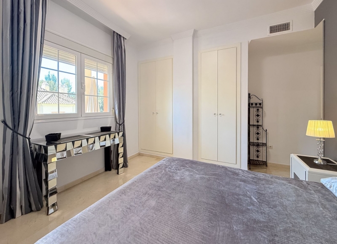 Apartamento Planta Media en Nueva Andalucía River Garden  - 8