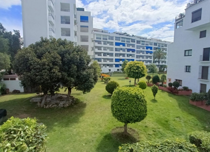 Appartement milieu d’Etage situé à Puerto Banús Jardines del Puerto  - 9